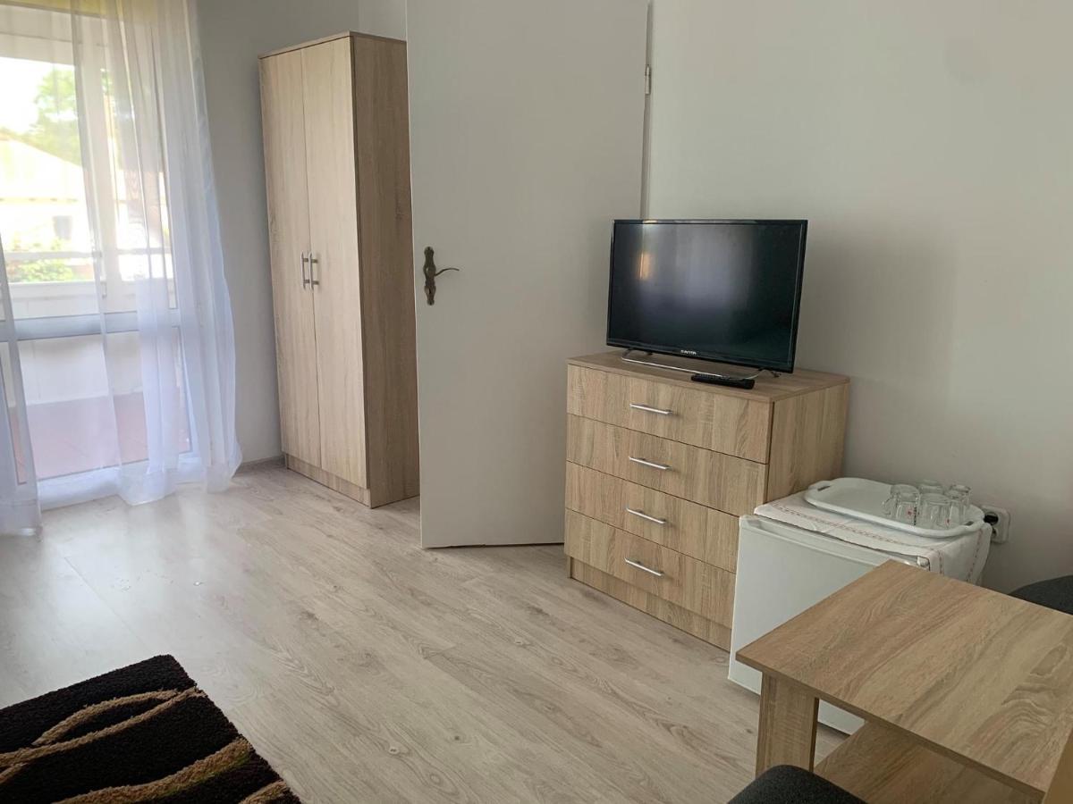 Dom Wczasowy Portowa Przystan 150M Od Plazy Мжежино Экстерьер фото